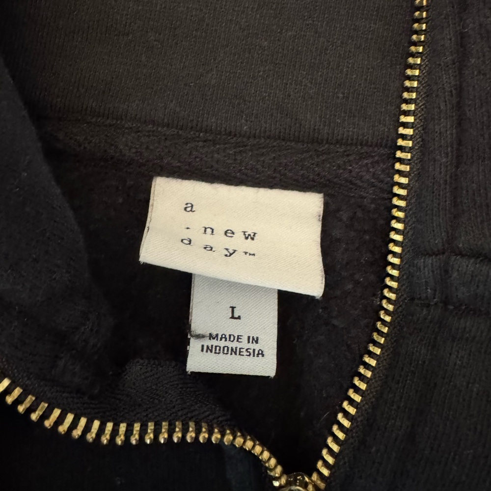 A New Day Quarter Zip Sweatshirt- L - Picture 7 of 7